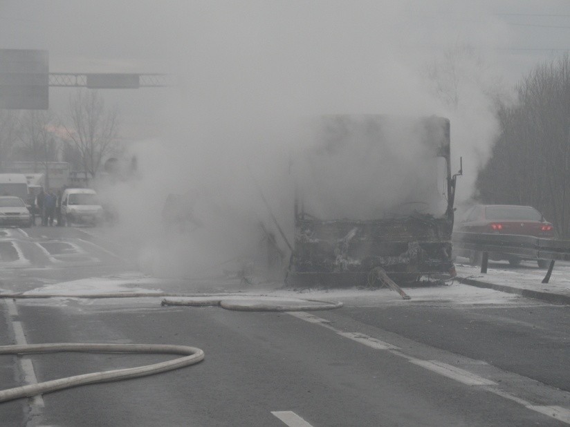 W Czeladzi spłonął autobus FILM I ZDJĘCIA