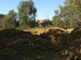 Kraków: zasypał ziemią teren przy parku
