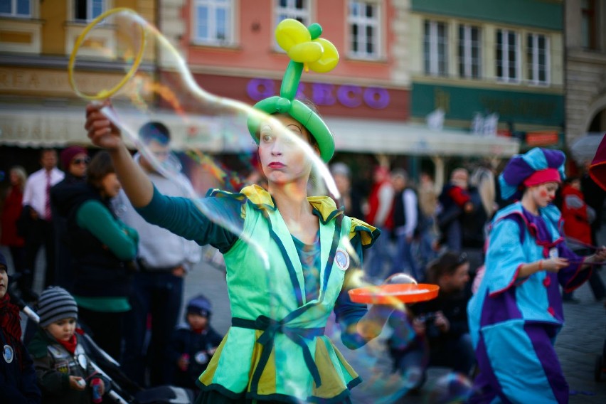 Wielkie Tchnienie Życia na Rynku we Wrocławiu (Zdjęcia)