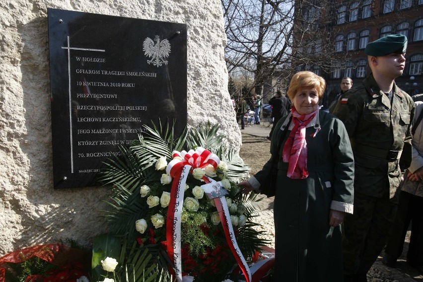 Odsłonięcie pomnika smoleńskiego w Mysłowicach z udziałem...