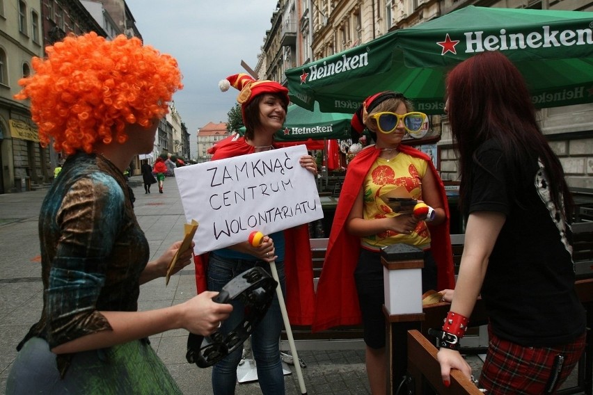 Katowice: Superbohaterowie protestowali na Mariackiej [ZDJĘCIA]