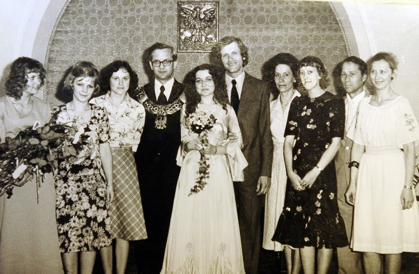 W styczniu 1970 r. padł pomysł, aby ślubów udzielać w...