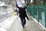 Zima w Lublinie: Żądaj odszkodowania za nogę złamaną na śliskim chodniku (PORADNIK)