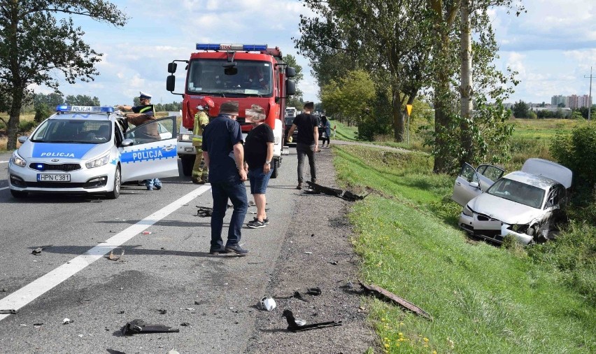 Wypadek na DK91 pomiędzy Tczewem a Zajączkowem Tczewskim. Zderzyły się dwa samochody 04.09.2019 [zdjęcia]