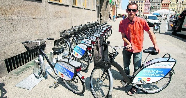 Sprawdziliśmy. Wprowadzenie niezbędnych danych i pożyczenie roweru trwa niecałą minutę