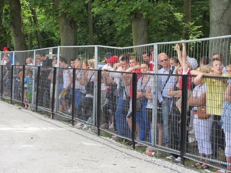 Euro 2012: Polowanie na autograf Ronaldo w Opalenicy [ZDJĘCIA]