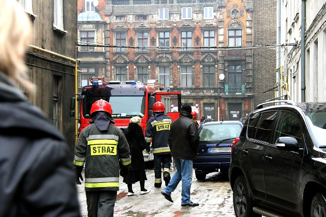 15 osób zginęło w pożarach od piątku do Wigilii. W Łodzi 2 osoby zatruły się spalinami w garażu.