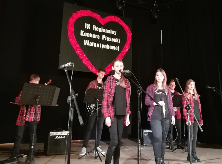 Dwa zespoły muzyczne działające przy GOK w Krzywem nagrodzone w Konkursie Piosenki Walentynkowej