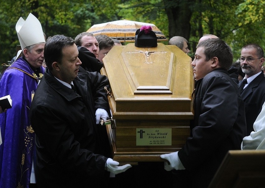 Gdańsk: Pogrzeb tragicznie zmarłego proboszcza z Letnicy [ZDJĘCIA]