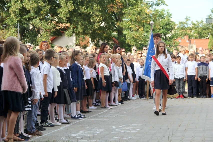 Rozpoczęcie roku szkolnego w SP 1 Międzychód (2.09.2019)