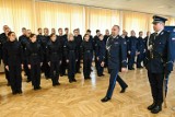 Czterdziestu młodych policjantów złożyło przysięgę w Bydgoszczy. W środę zaczynają szkolenie
