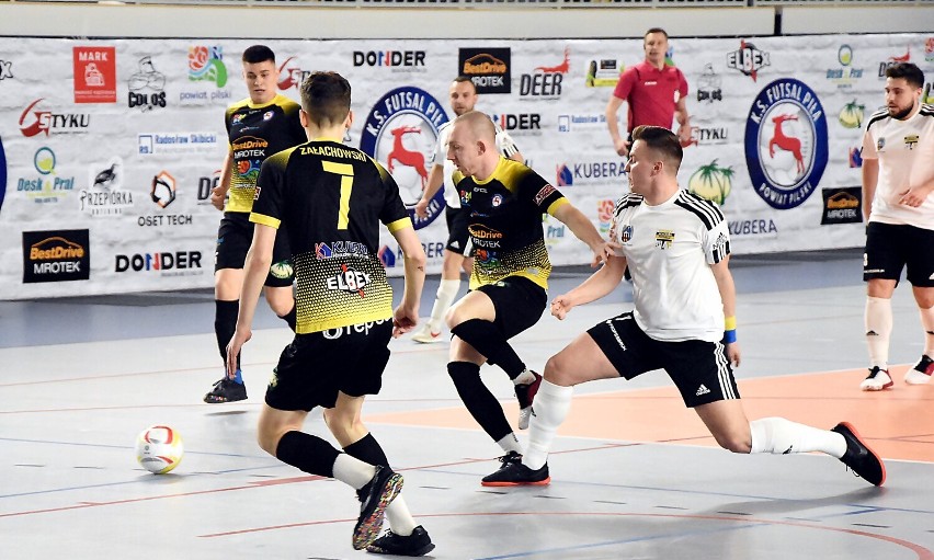 W meczu I ligi Futsal Powiat Pilski pokonał Toruńską Akademię Futsalu. Zobaczcie zdjęcia