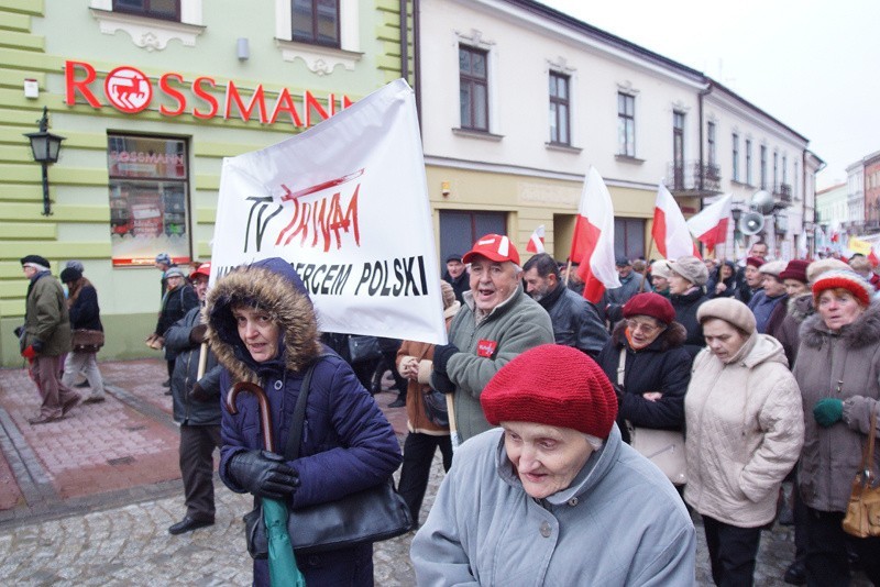 Przez Tarnów przeszedł marsz w obronie TV Trwam [ZDJĘCIA]