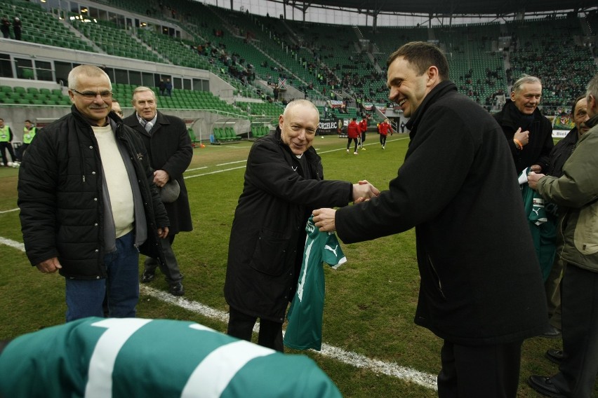 Piłka nożna: Śląsk uhonorował mistrzów z 1977 roku (ZDJĘCIA)