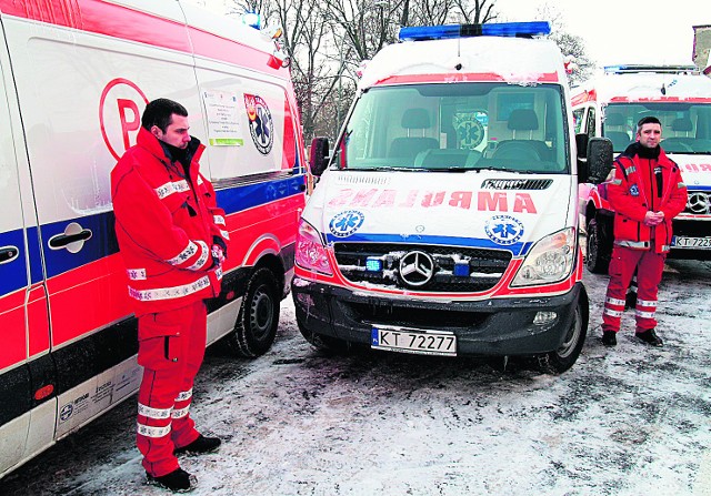 Nowe ambulansy zastąpiły kilkuletnie karetki, które miały nawet 300 tys. km przebiegu