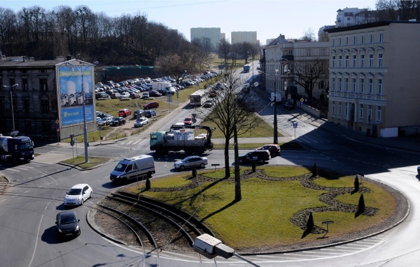Plac budowy na ulicy Kujawskiej w Bydgoszczy. Jak się zmieniało to miejsce? [zdjęcia]