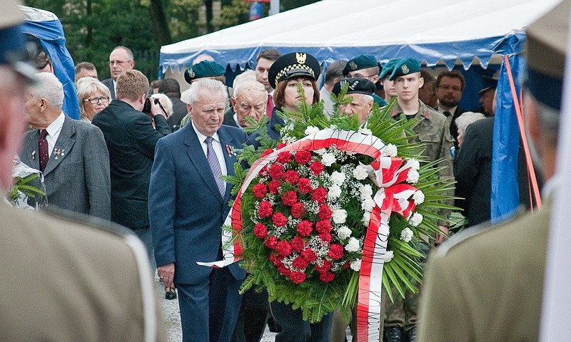 73. rocznica wybuchu II wojny światowej. Uroczystości przed pomnikiem Armii Łódź