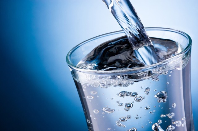 Ciepła woda pomaga w dbaniu o dobrą sylwetkę? Sprawdź jej właściwości!