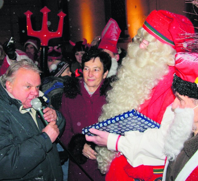 Oficjalne powitanie św. Mikołaja pod magistratem