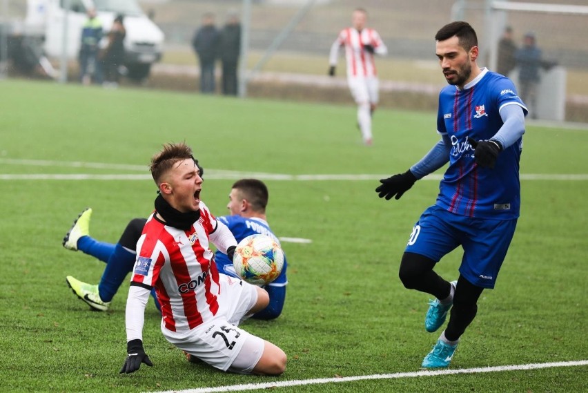 Michał Rakoczy ma 19 lat, w ekstraklasie zagrał do tej pory...