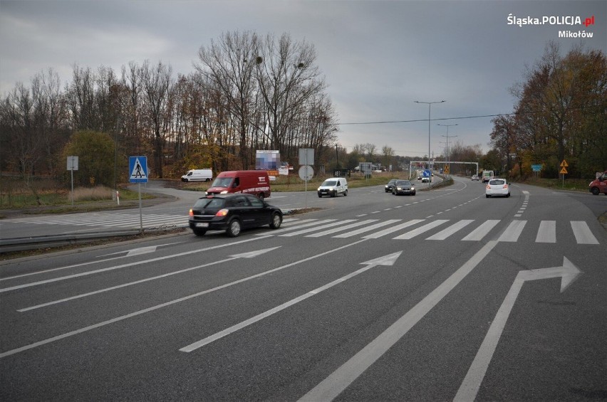 Mieszkanka Żor potrąciła 17-latka, który chciał wejść na...