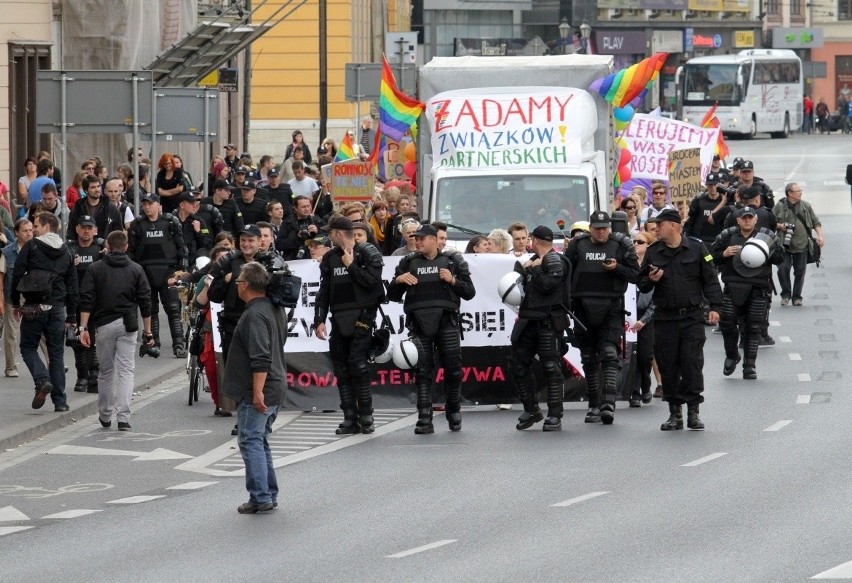 Nietolerancyjny Wrocław. Gdyby nie policja, Marsz Równości przyniósłby ofiary? (ZDJĘCIA, FILMY)