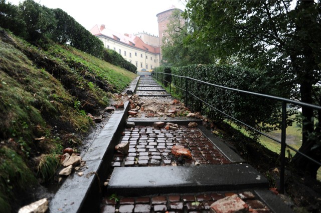 Wzgórza opadają, a urzędnicy szukają pieniędzy na ich remont