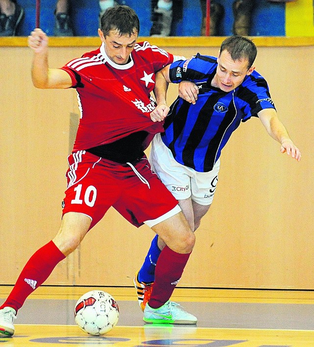 W akcji Dariusz Pieczyński (z prawej) z Akademii FC Pniewy