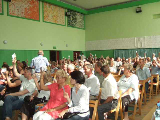 Na zebraniach członków OSM stawiła się rekordowa liczba mieszkańców, co w połączeniu z upałem stawało się chwilami nie do zniesienia.