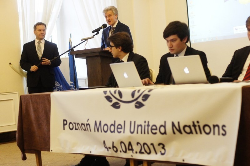 W Poznaniu odbywają się obrady ONZ - Poznań Model United Nations 2013 [ZDJĘCIA]