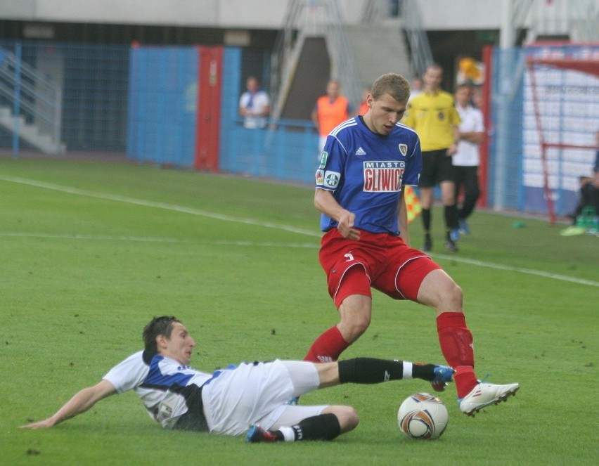 1. liga piłkarska: Piast Gliwice - Dolcan Ząbki 3:2 [ZDJĘCIA]