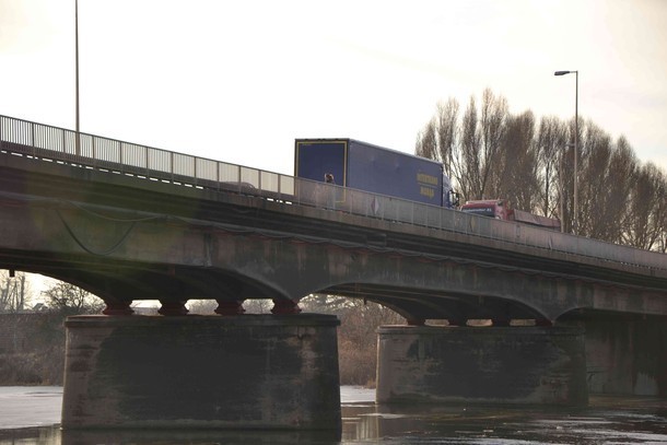 Samorządy apelują w sprawie potrzeby budowy drugiej nitki mostu na Nogacie w Malborku