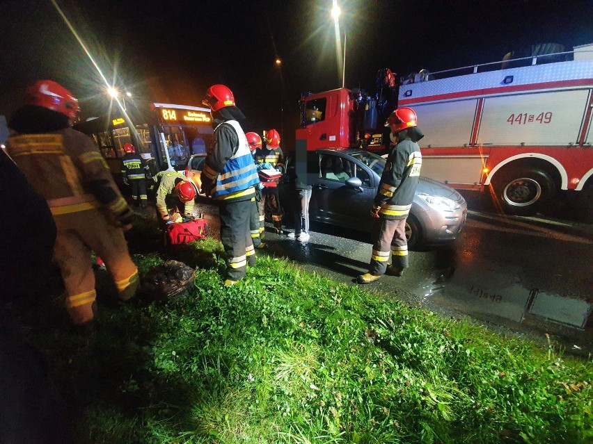 Samochody zderzyły się na ul. Legionów Polskich na wysokości...