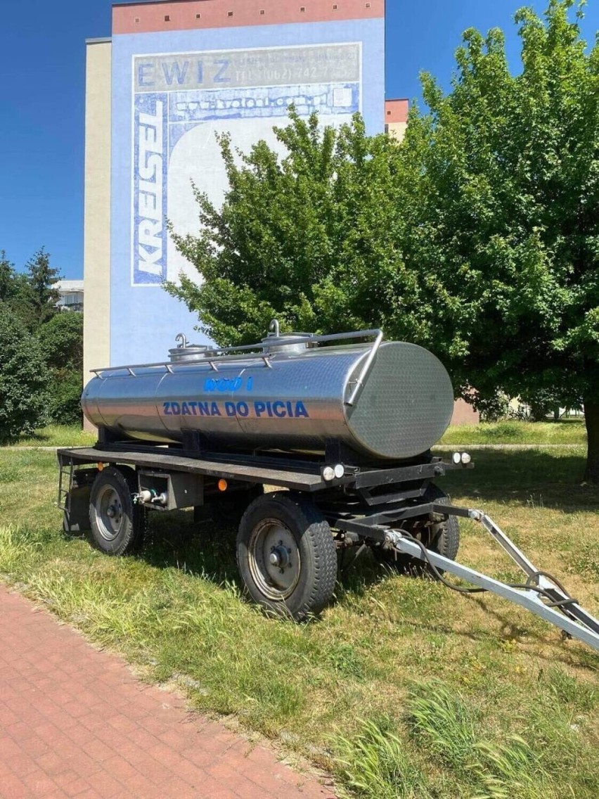 Pleszew. Poziom "rezerwy wody" na stacji wodociągowej w Pleszewie nadal jest niski. Straż Miejska będzie karać za podlewanie ogrodów