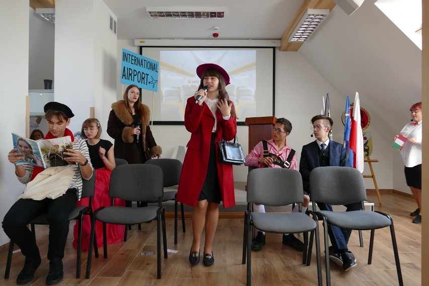 Uczniowie ILO w Rumi rozwijają swoją teatralną pasję i uczą się przy tym angielskiego