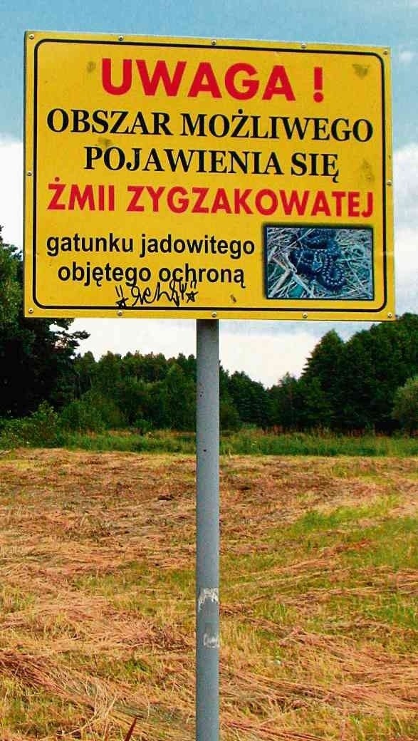 Tablice ostrzegają przed zagrożeniem