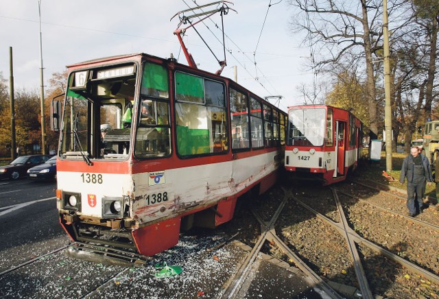 Na około półtorej godziny tramwaje zostały zastąpione przez autobusy