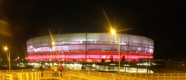 Zdjęcie z próby oświetlenia stadionu