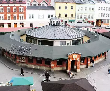 Hala targowa z placu Nowego zwana okrąglakiem to jedyny taki obiekt w Krakowie