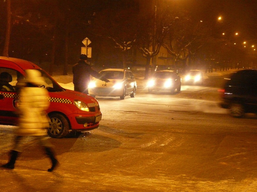 Wjazdu na ul. Sowińskiego pilnowali strażnicy miejscy