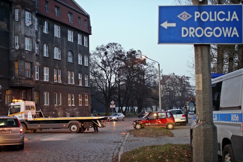 Wrocław: Wypadek na ul. Hubskiej (ZDJĘCIA)