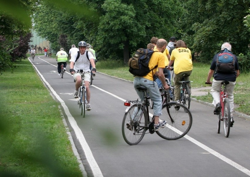 Rusza budowa drogi rowerowej wzdłuż ul. Rzgowskiej.