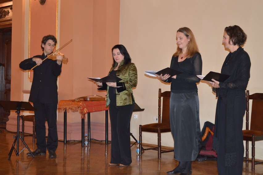 Koncert w Kaliszu. Średniowieczna muzyka w ratuszu