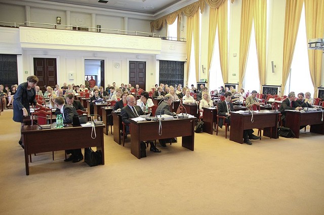 Sesja Rady Miejskiej: ocena wykonania budżetu 2011 roku poprzedza głosowanie nad absolutorium dla prezydent Hanny Zdanowskiej.