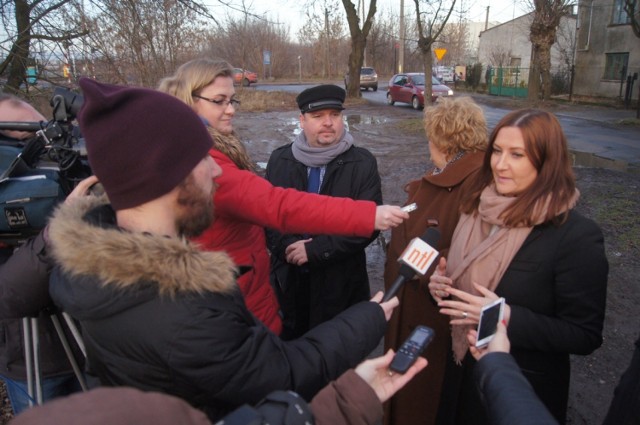 Wybory Radomsko 2016: Magdalena Spólnicka na Spacerowej o remontach dróg