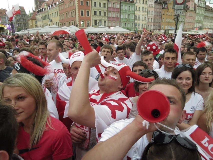 W sobotę Wrocław był biało-czerwony (FILMY, ZDJĘCIA)