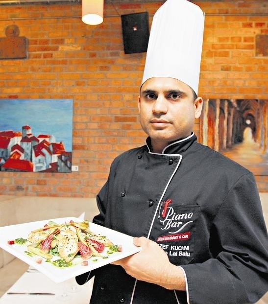 Urok,  smak i właściwości tych warzyw postanowił pokazać poznaniakom szef kuchni Piano Baru, Roop Lal Balu.