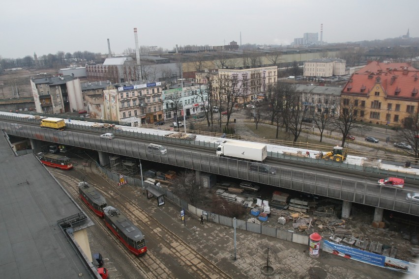 Chorzów: Estakada będzie szara, choć miała być pomarańczowo-brązowa [ZDJĘCIA]