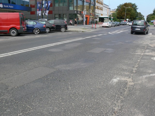 Drugi odcinek do remontu prowadzi  od siedziby sądu do skrzyżowania z ulicą Koseły. Zakres zaplanowanych robot jest bardzo duży, bo i stan nawierzchni, wyznaczonych do remontu odcinków ulicy Mickiewicza pozostawia wiele do życzenia.