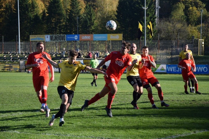 Doumbouya zapewnił wygraną Gryfowi Wejherowo. W meczu przeciwko GKS Kowale sędzią liniowym był...bramkarz żółto-czarnych